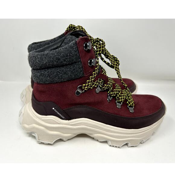 Sorel Women's Kinetic Breakthru Conquest Waterproof Boot Cinder, Bloodstone Sz 9 - Picture 2 of 6